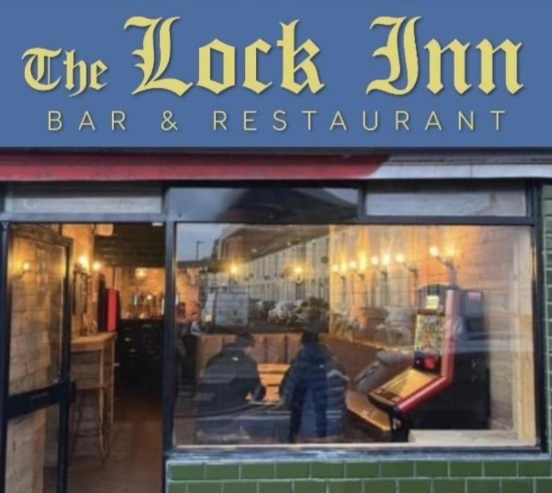 Hostel Blessington Road & Lockinn Bar & Restaurant Liverpool