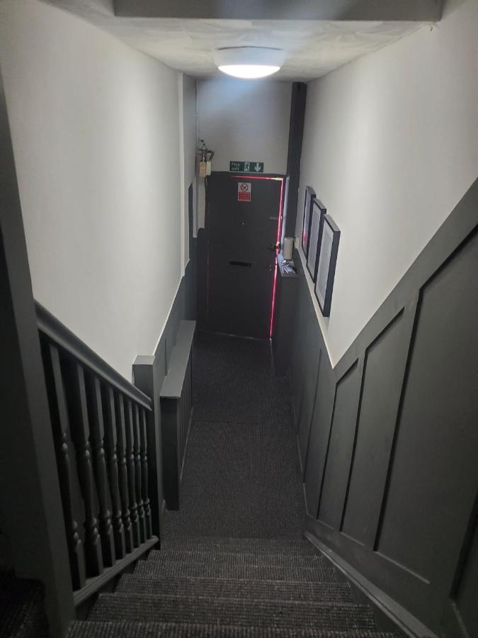 Blessington Road & Lockinn Bar & Restaurant Hostel Liverpool